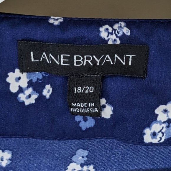 Lane Bryant Floral Bell Sleeves Top Womens Size 18/20 V-Neck Flowy Navy - Picture 4 of 6